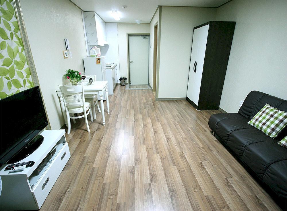 Ever Green Pension Geoje Exterior photo