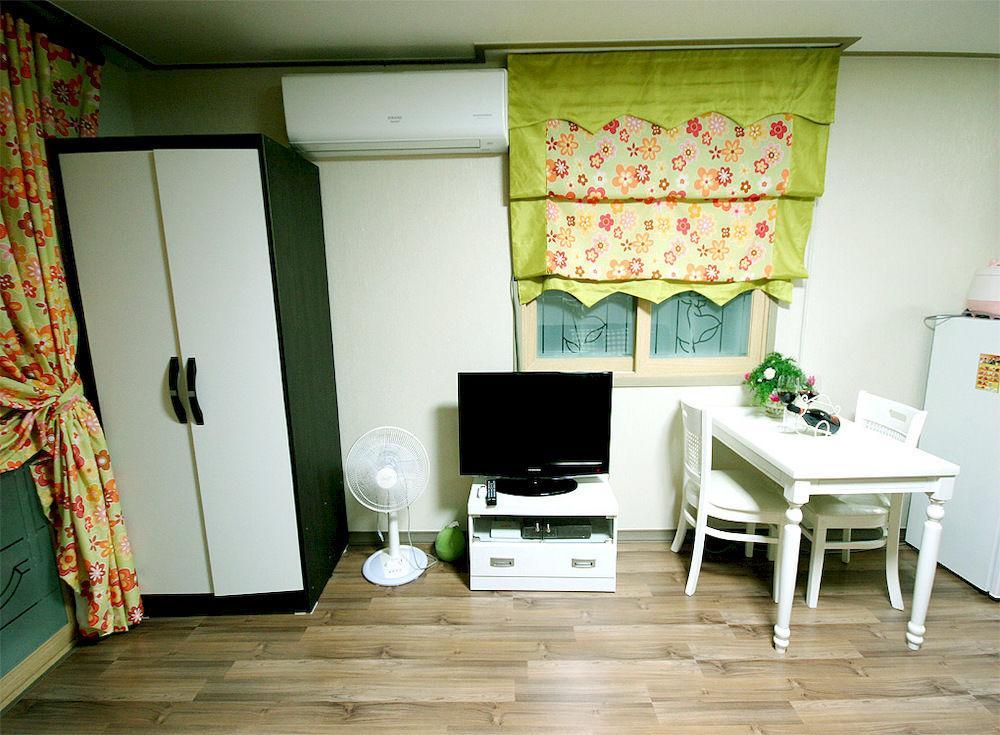 Ever Green Pension Geoje Exterior photo