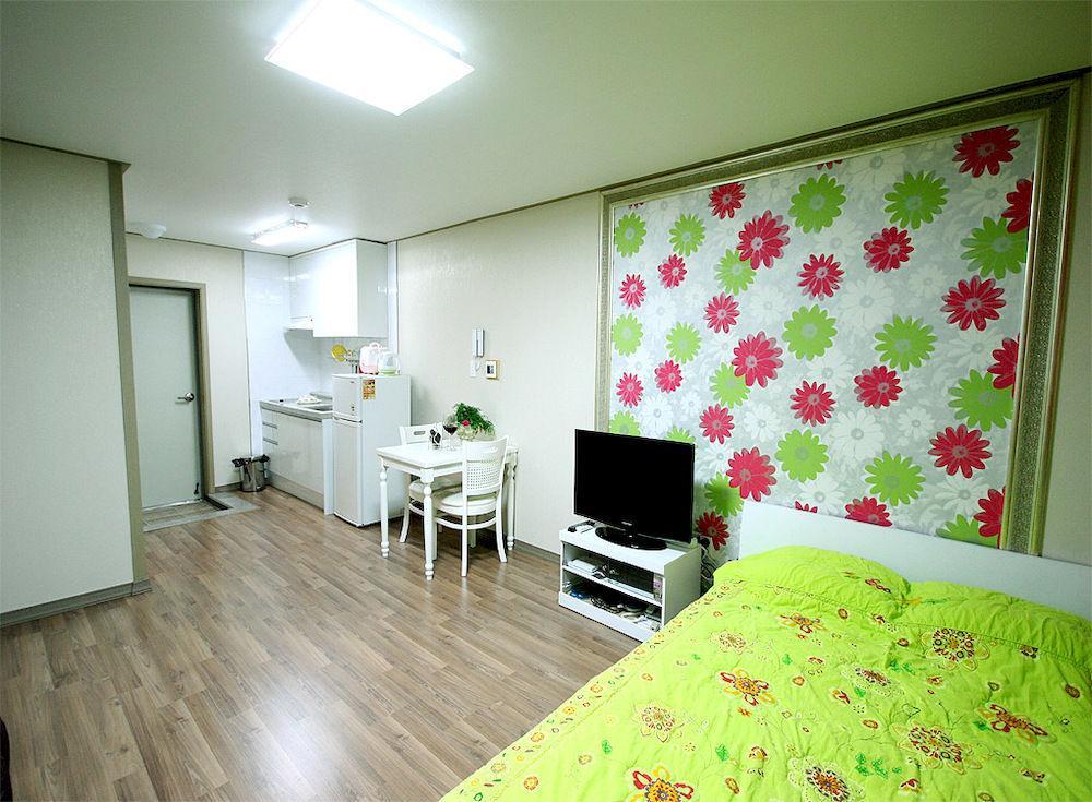 Ever Green Pension Geoje Exterior photo