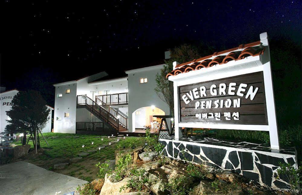 Ever Green Pension Geoje Exterior photo