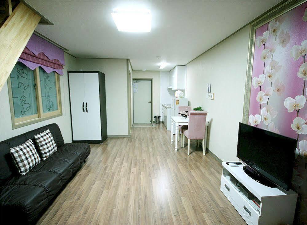 Ever Green Pension Geoje Exterior photo